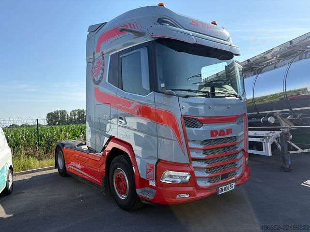 Standard tractor unit DAF XG+ 530