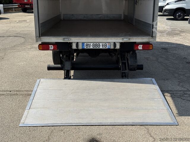 Box van Iveco daily 35-160