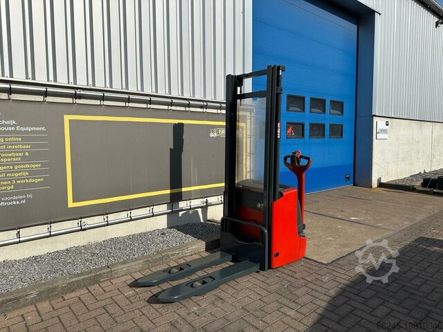 VS-22322 Electric duplex stacker Linde L12i with initial lift LINDE L12i