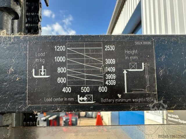 VS-22322 Electric duplex stacker Linde L12i with initial lift LINDE L12i