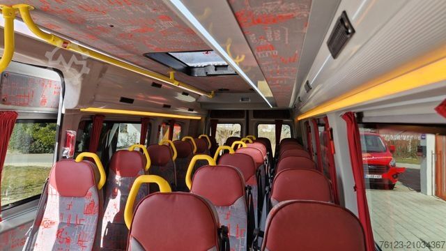 Minibus MAN TGE 22 Sitze GSR2 COC Lagerfahrzeug Stock