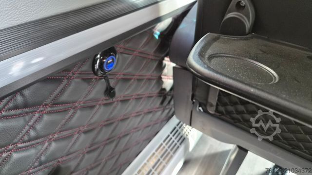 Kleinbus MERCEDES-BENZ Sprinter 315 Tourer 9 SS  VIP Systemboden Stock