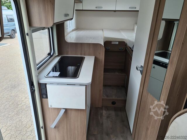 Semi-integrated camper CARADO V 347 *Safety-Paket m. ACC*pro+ Paket*