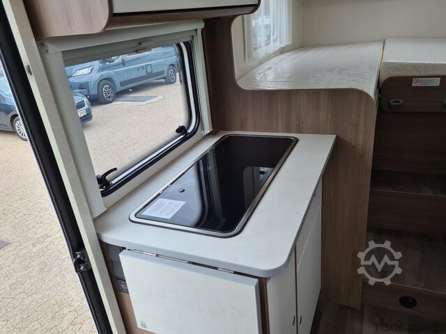 Semi-integrated camper CARADO V 347 *Safety-Paket m. ACC*pro+ Paket*