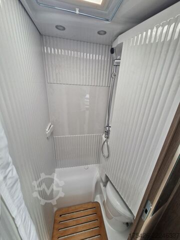 Semi-integrated camper CARADO V 337 *pro+ Paket*TV-Paket*Automatik*