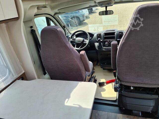 Semi-integrated camper CARADO V 339 *Pro+ Paket*LTE-Paket*