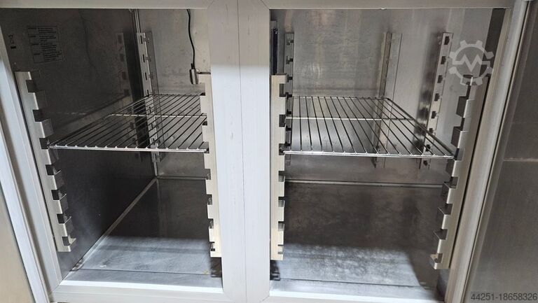 Cooling table  DAIQUIRI 1720