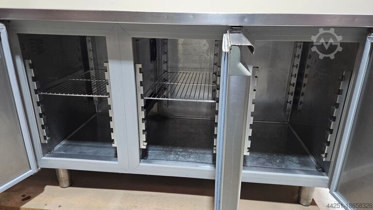 Cooling table  DAIQUIRI 1720