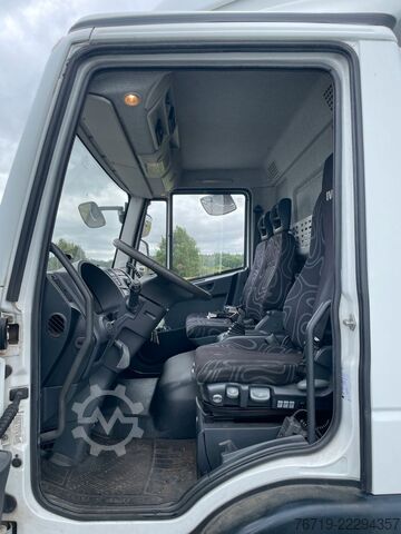 Box van IVECO Eurocargo 80E19 Koffer/LBW 1.Hand