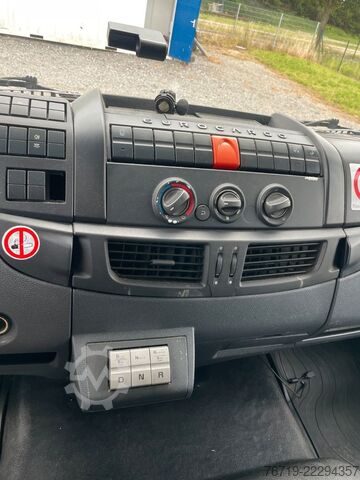 Box van IVECO Eurocargo 80E19 Koffer/LBW 1.Hand