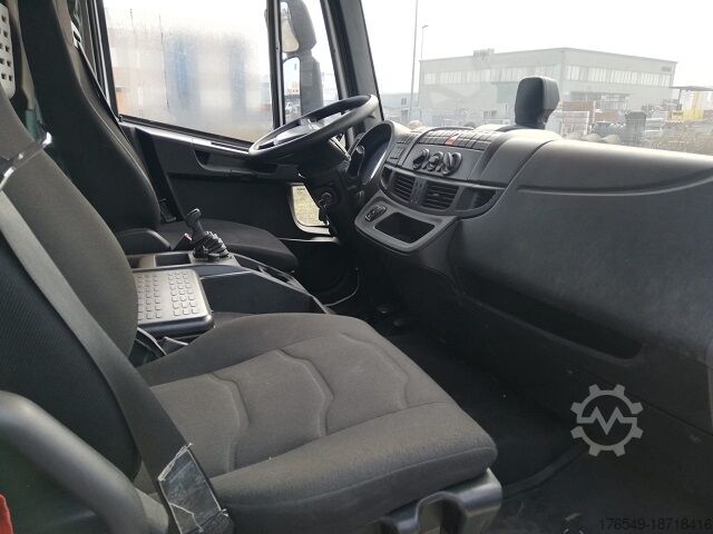 Feststehender Kastenwagen Iveco ML 100E22