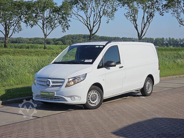 High-roof van MERCEDES-BENZ VITO L2 111 cdi