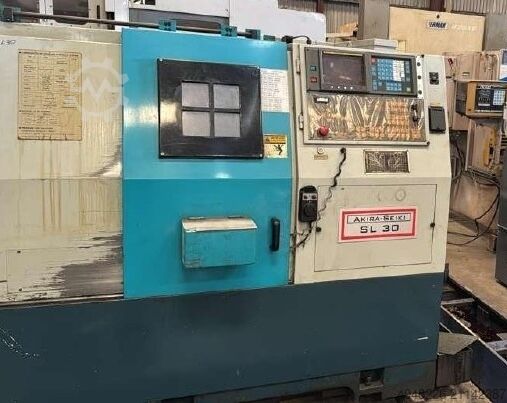 CNC-Drehmaschine Akira Seiki SL-30