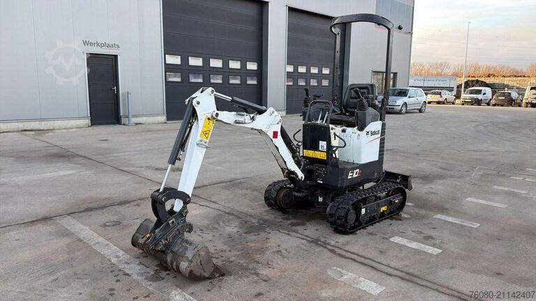 Minibagger Bobcat E10 Z (BE MACHINE / 438H / MIN WIDTH 0.73M / TO...