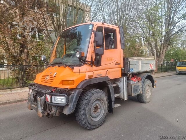 Tipper van UNIMOG U 300  / Allrad / 4X4 / Kipper / WENIG KM