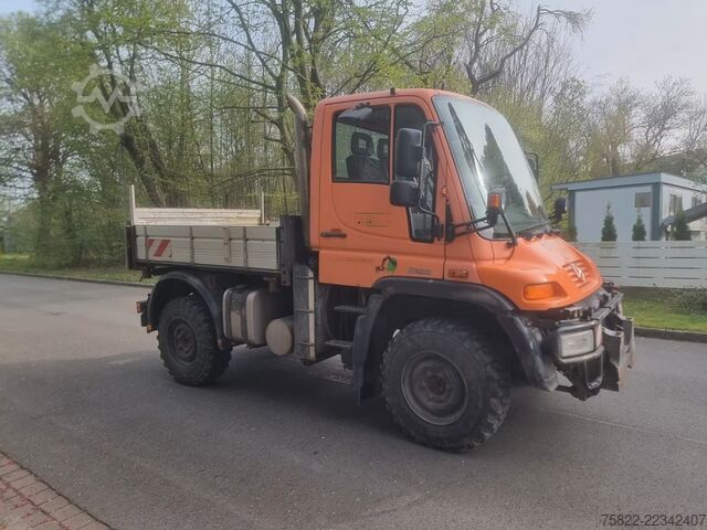 Tipper van UNIMOG U 300  / Allrad / 4X4 / Kipper / WENIG KM