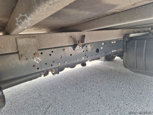 Kastenwagen aus Sperrholz mit Ladebordwand Iveco Eurocargo ML75E19P