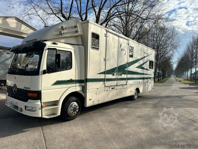 Cattle truck Mercedes-Benz Atego 1023 3 Pferde original 103.228 km