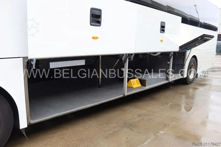 Reisebus Van Hool EX16 M  / Tourismo 16RHD / Alicron TX16 / Lift ...