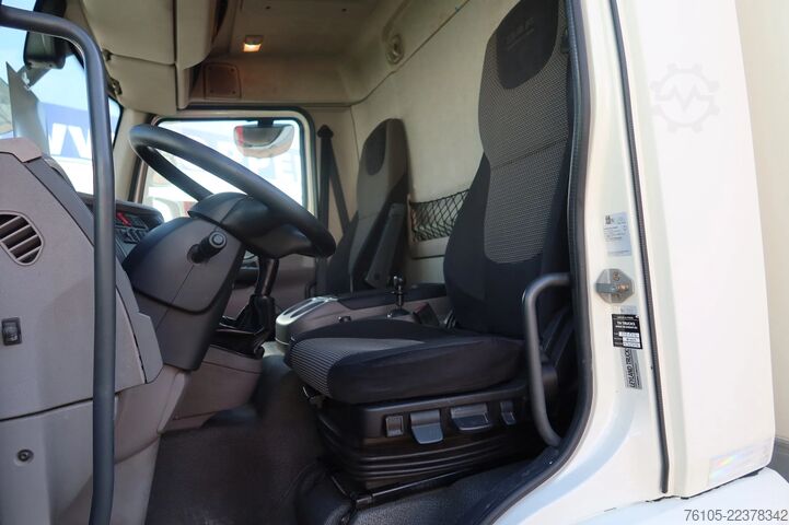 Curtain sided DAF LF 250 LF250 FA Schuifzeil +Dhollandia 1500 kg