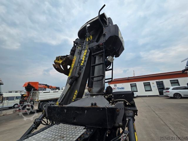 Logging truck MAN TGS 33.520*TAJFUN HOLZLADEKRAN-FUNK*STAHLSCHEMEL