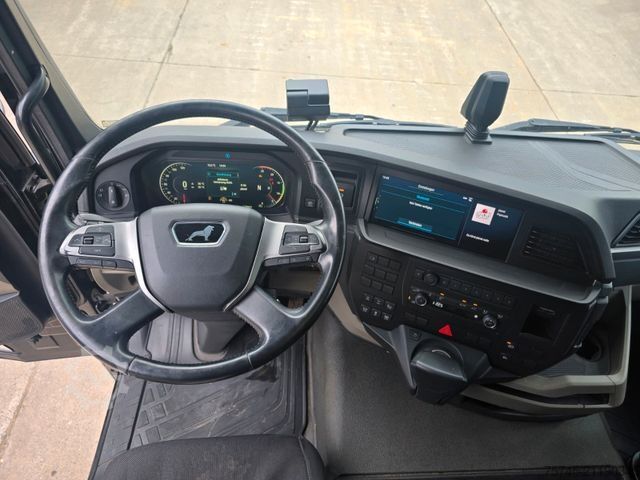 Logging truck MAN TGS 33.520*TAJFUN HOLZLADEKRAN-FUNK*STAHLSCHEMEL