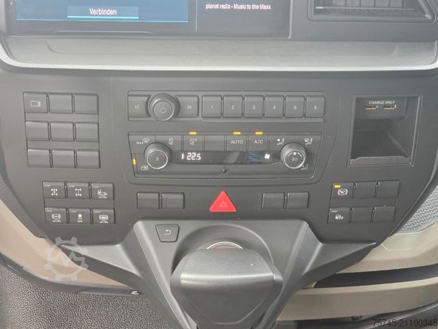 Logging truck MAN TGS 33.520*TAJFUN HOLZLADEKRAN-FUNK*STAHLSCHEMEL