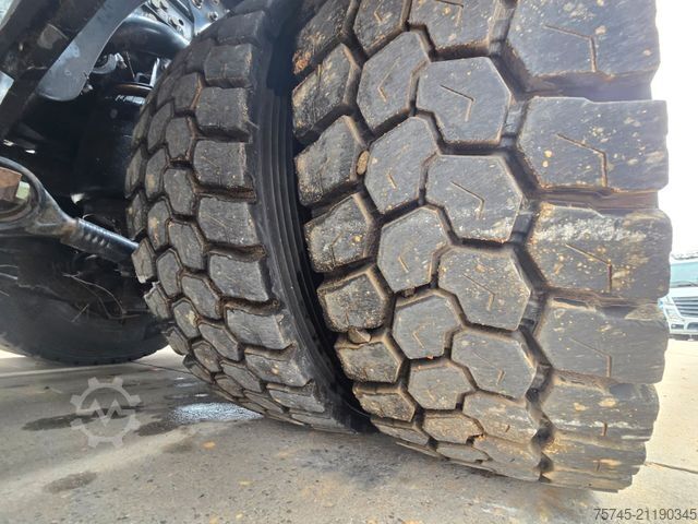 Logging truck MAN TGS 33.520*TAJFUN HOLZLADEKRAN-FUNK*STAHLSCHEMEL