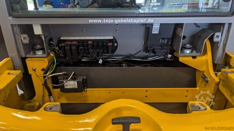 Elektro 4 Rad-Stapler Jungheinrich EFG 425s neuwertige Batterie