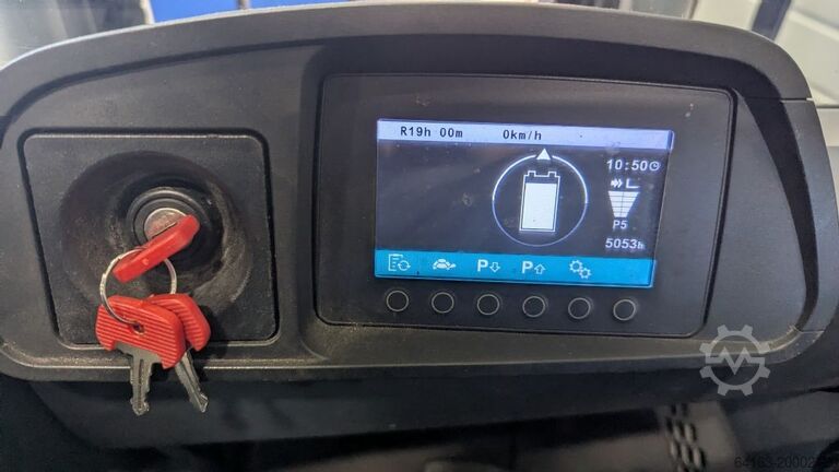 Elektro 4 Rad-Stapler Jungheinrich EFG 425s neuwertige Batterie