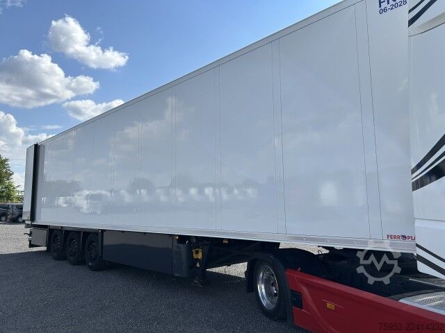 Reefer semitrailer Schmitz Cargobull SKO 24 Doppelstock Carrier Vector HE19 2,700 mm