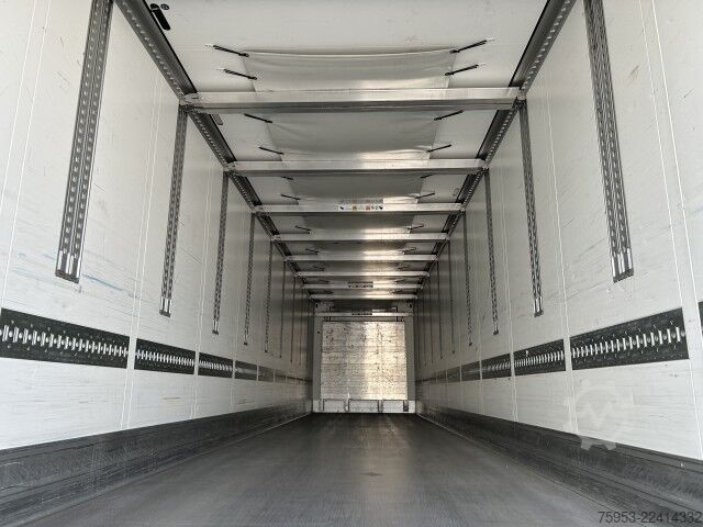 Reefer semitrailer Schmitz Cargobull SKO 24 Doppelstock Carrier Vector HE19 2,700 mm