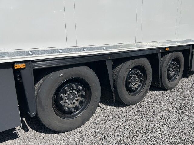 Reefer semitrailer Schmitz Cargobull SKO 24 Doppelstock Carrier Vector HE19 2,700 mm