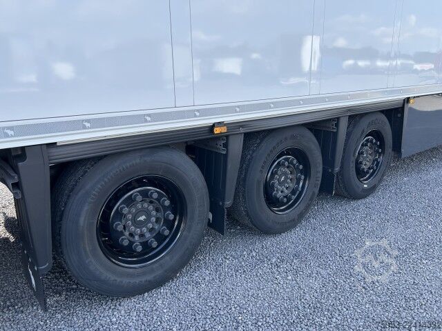 Reefer semitrailer Schmitz Cargobull SKO 24 Doppelstock Carrier Vector HE19 2,700 mm