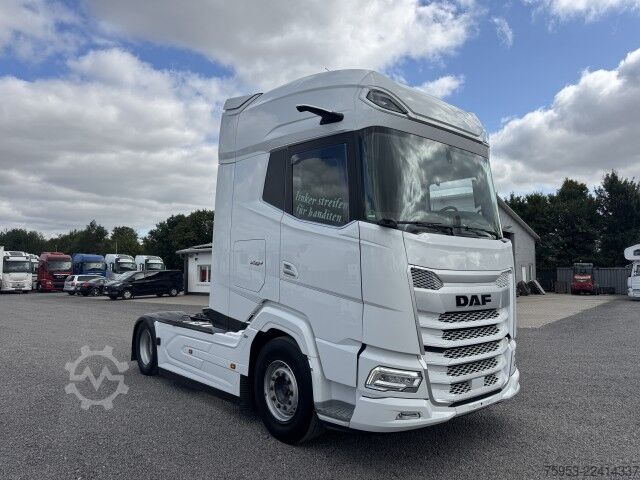 Standard tractor unit DAF XG+ 530 FT 4x2 VExec Standklima Intarder Leder