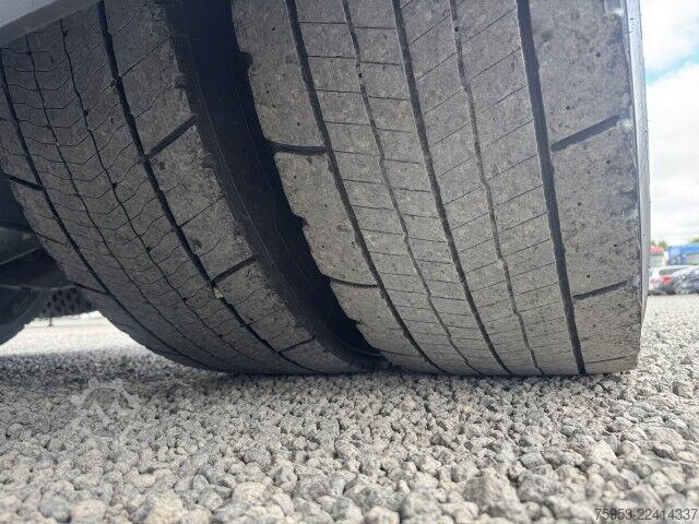Standard tractor unit DAF XG+ 530 FT 4x2 VExec Standklima Intarder Leder