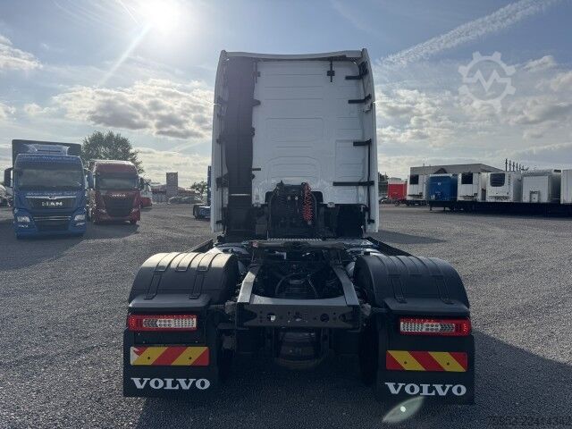 Standard tractor unit Volvo FH 500 Globe XL Euro 6 Retarder I-Park Cool