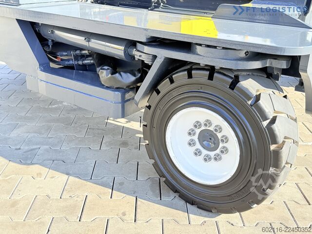 4-way forklift Combilift C5000XL GAS TRIPLEX 6000 EXTENDABLE FORK