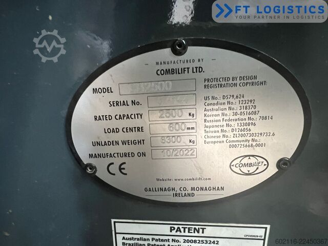 4-way forklift Combilift CB2500 GAS TRIPLEX 4900 FREE-LIFT CABIN