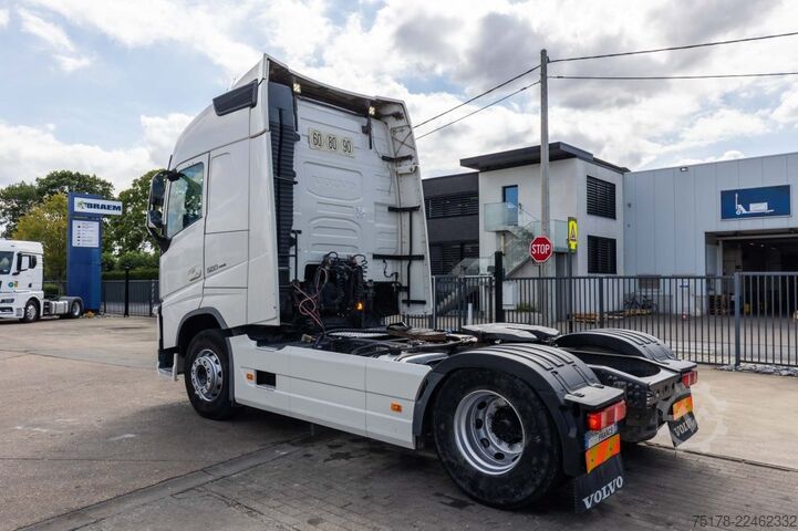 Standard tractor VOLVO FH500+HYDR