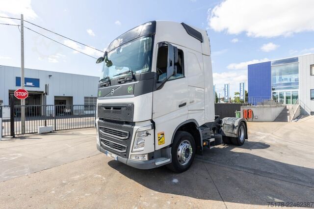 Standard tractor VOLVO FH4 460 GLOB