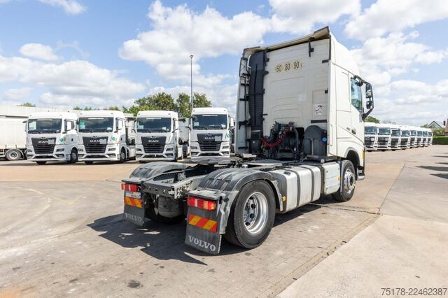 Standard tractor VOLVO FH4 460 GLOB