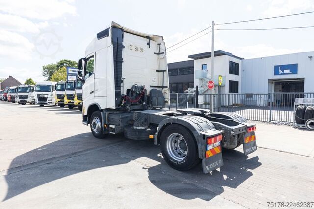 Standard tractor VOLVO FH4 460 GLOB
