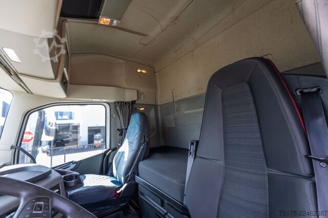 Standard tractor VOLVO FH4 460 GLOB