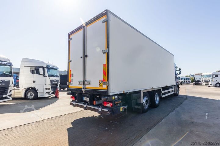 Refrigerated/freezer transport SCANIA R410 6X2+CHEREAU+CARRIER 1150 U MT-TRI-TEMP+DHO...