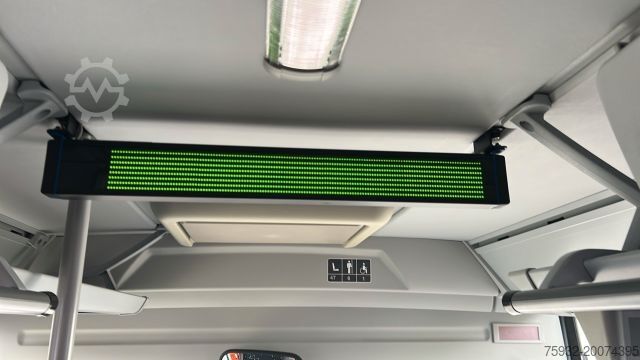 Intercity bus MERCEDES-BENZ O550 Integro II Lift Klima WC - S415 UL