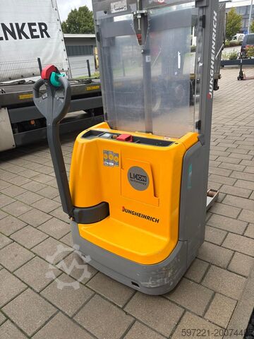 Pallet Stackers Jungheinrich EJC 110 Lithium RES//LS//BIS 20.10.25 - nur 129 Stunden EinbauladegerÀt