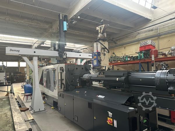 Spritzgießmaschine Sumitomo Demag Systec 350/720-2300