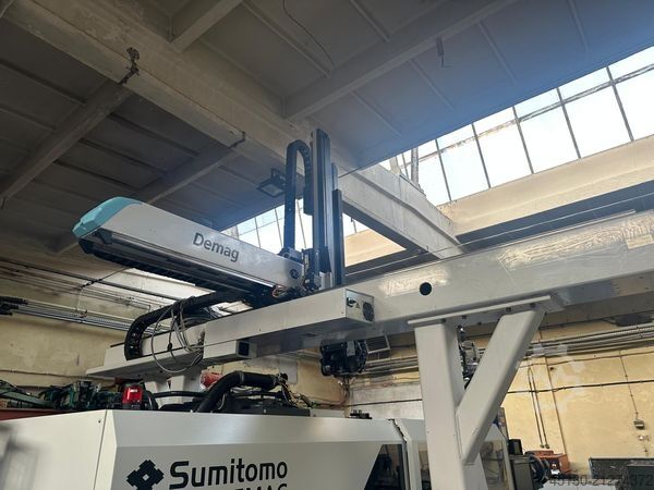 Spritzgießmaschine Sumitomo Demag Systec 350/720-2300