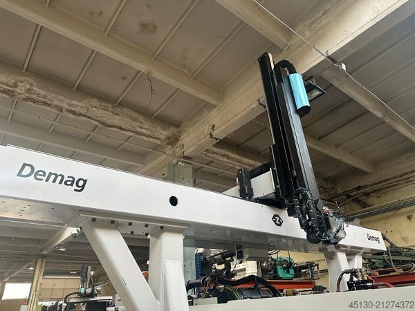 Spritzgießmaschine Sumitomo Demag Systec 350/720-2300